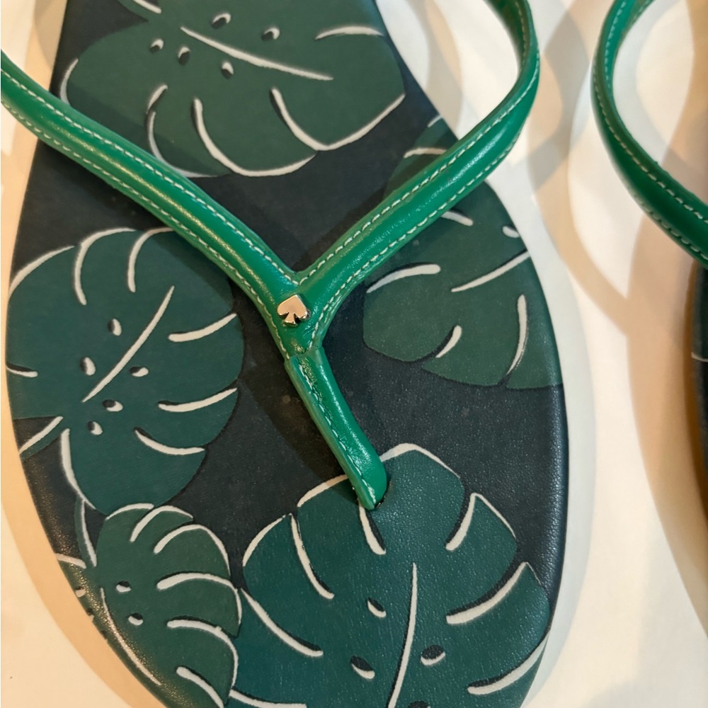 KATE SPADE Sz 8 Green Sandals with Tropical Design - Picture 9 of 10